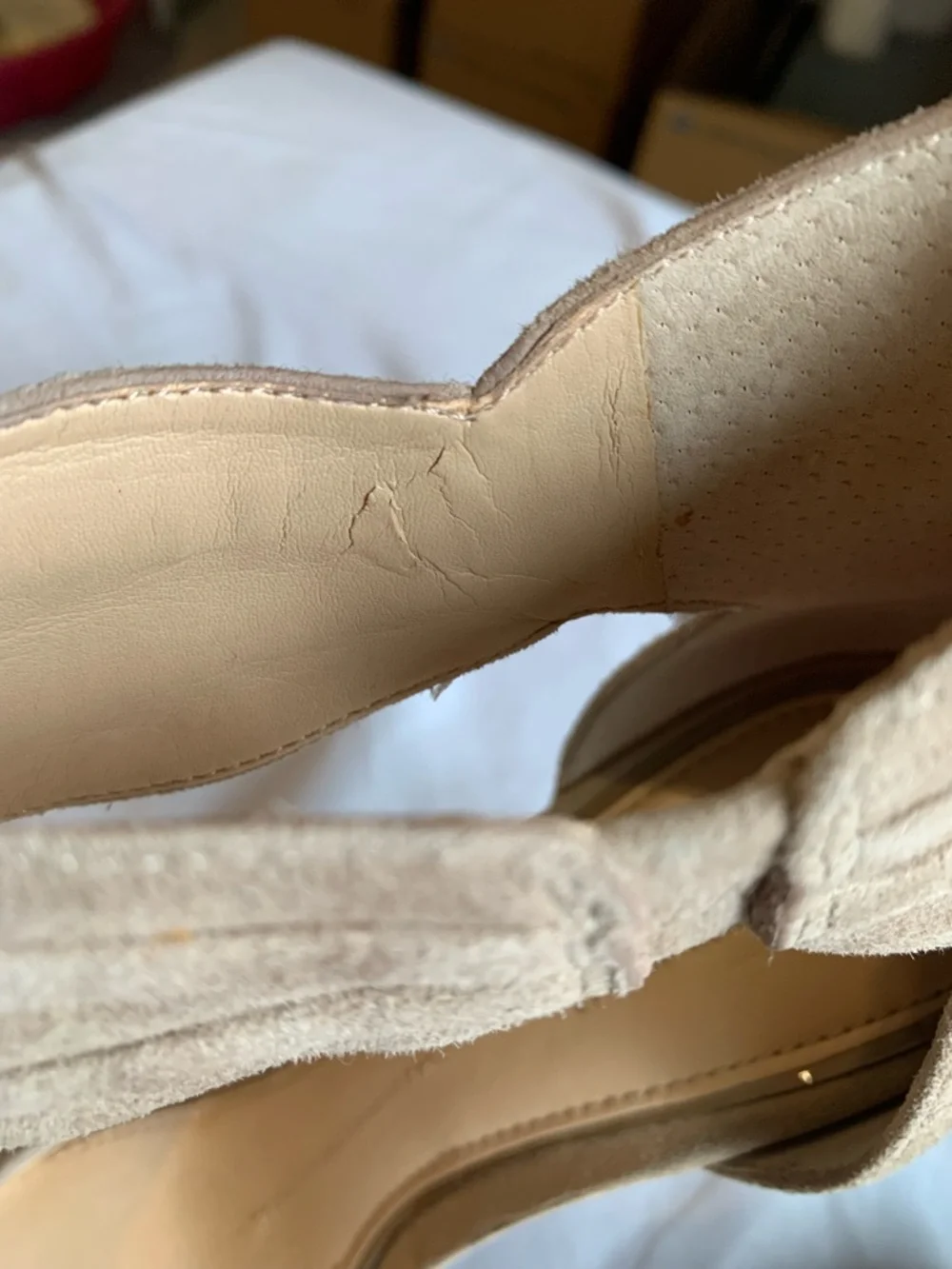 Giani Bini Pointed-Toe Ankle-Strap Heels in Tan Suede Size 10 - Picture 10 of 10